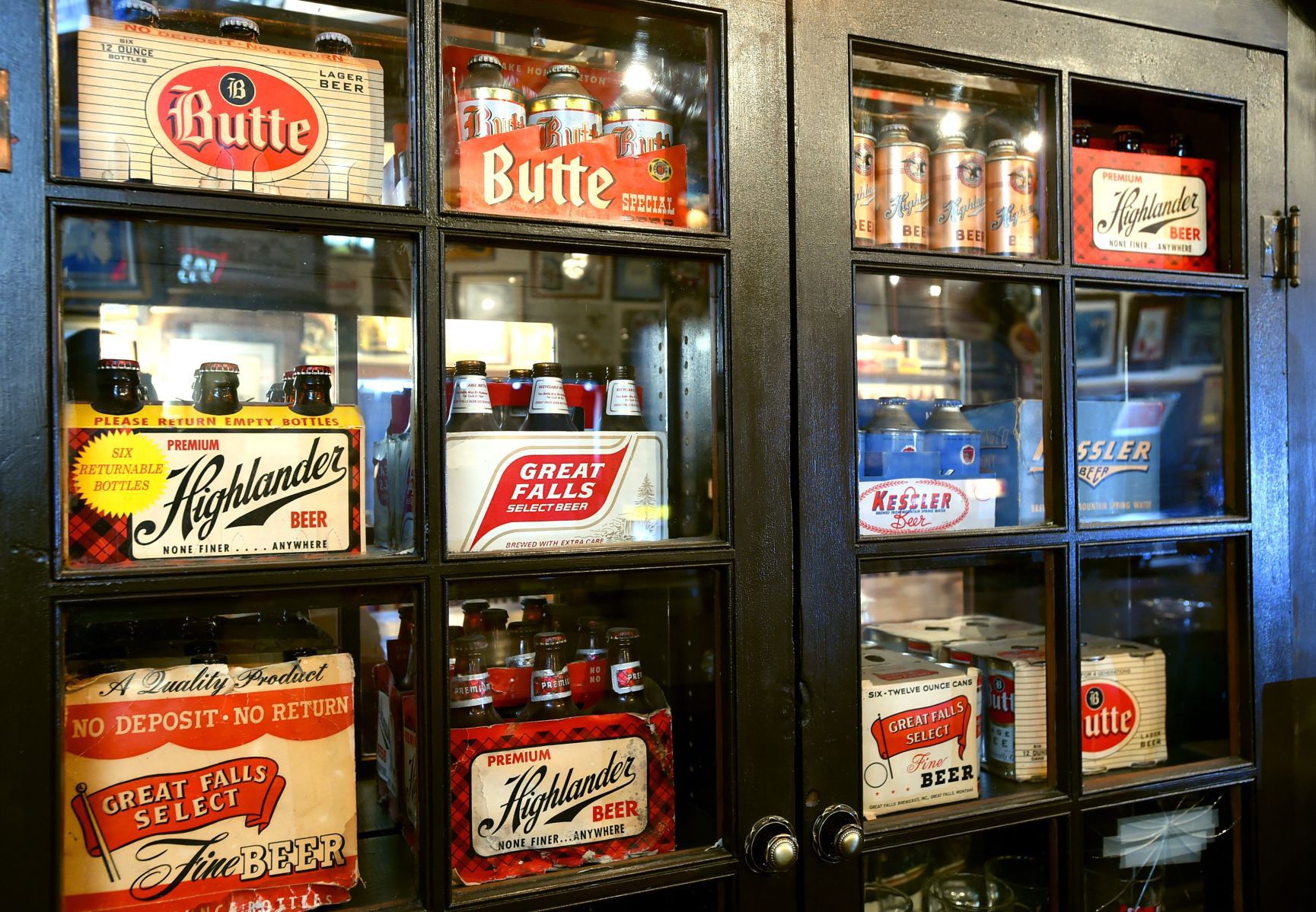 Steve Lozar beer display